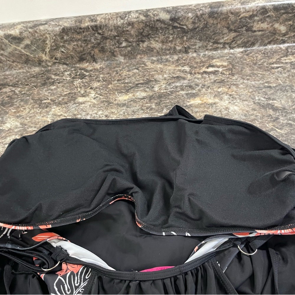 Hanna Nikole Women's Plus Size 24W Black Floral Tankini Top Full Coverage NWT - Picture 3 of 10